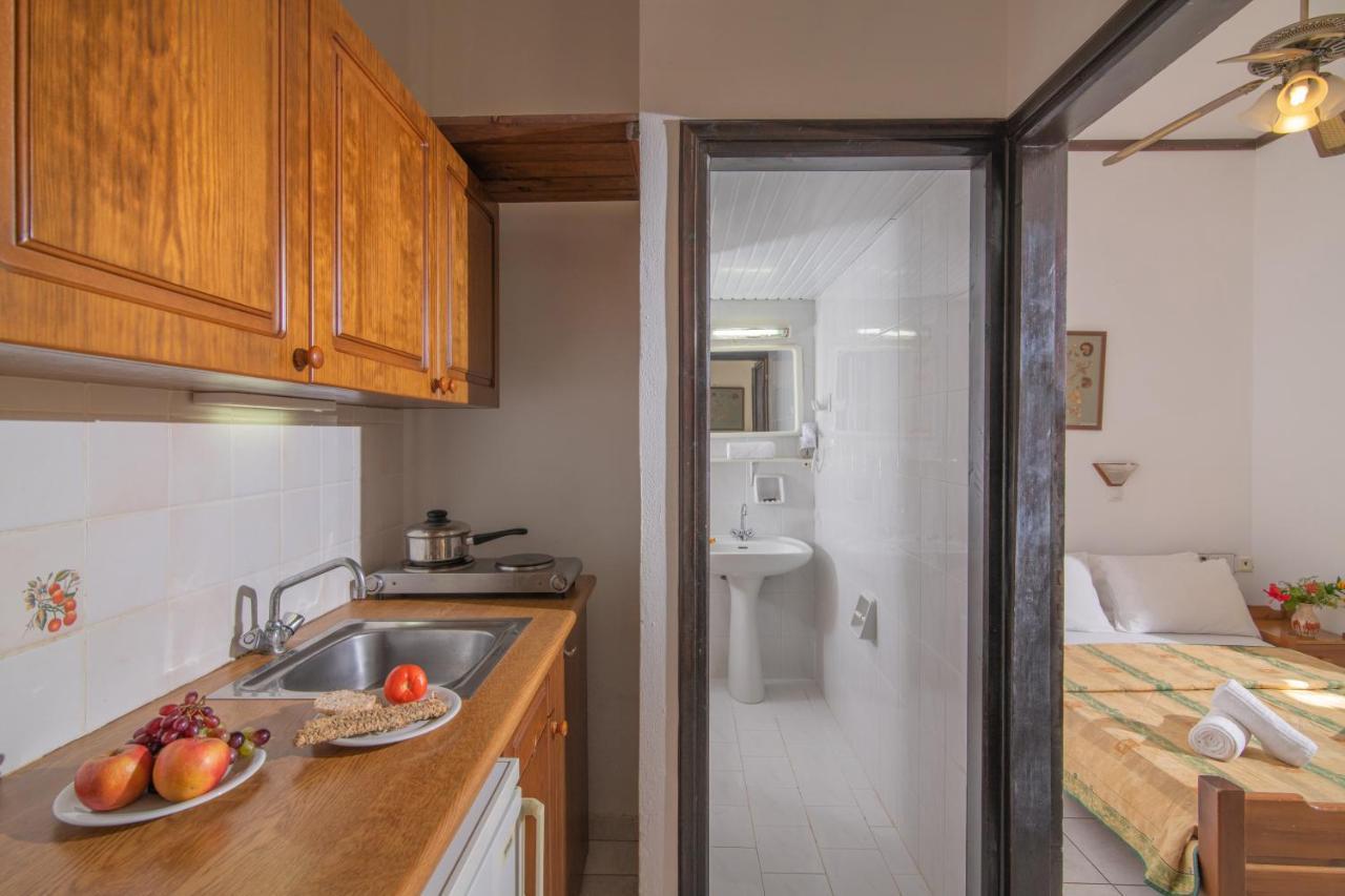 הרסוניסוס Iliostasi Beach Apartments מראה חיצוני תמונה