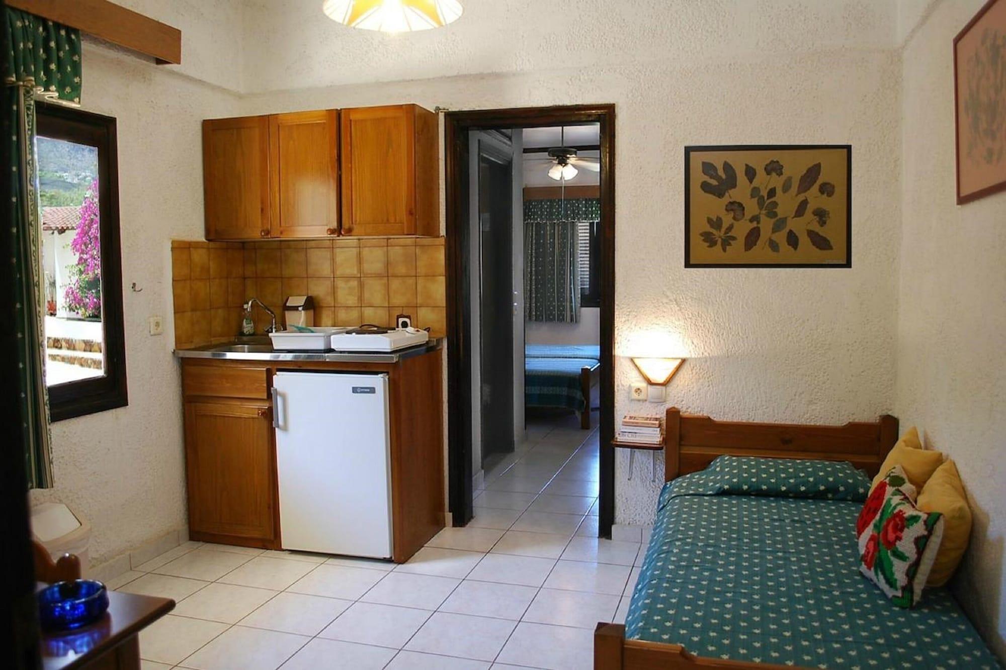 הרסוניסוס Iliostasi Beach Apartments מראה חיצוני תמונה