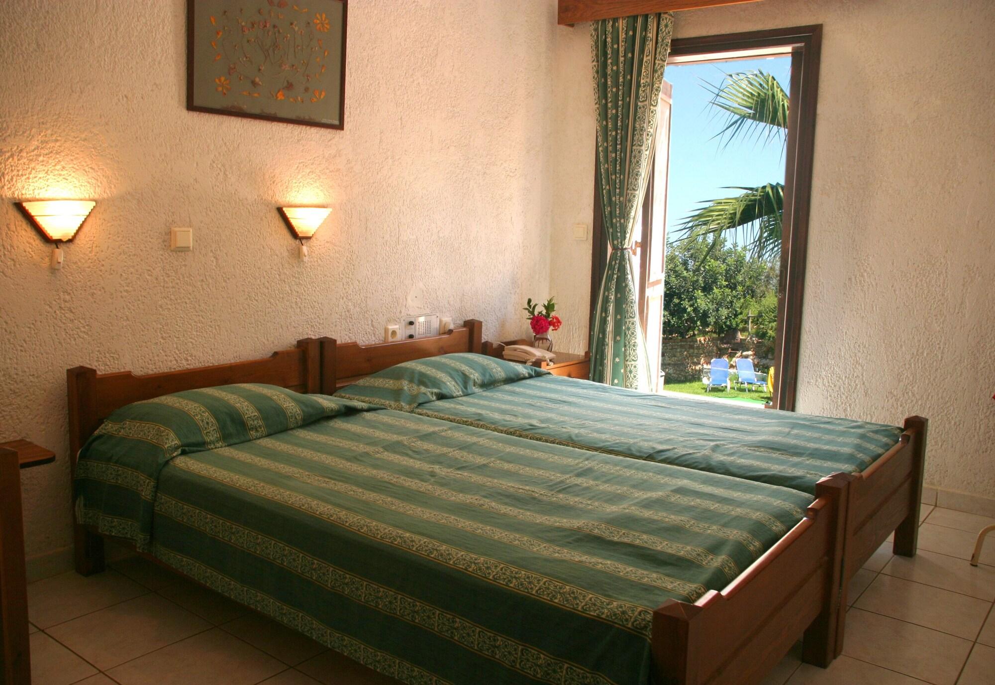 הרסוניסוס Iliostasi Beach Apartments מראה חיצוני תמונה